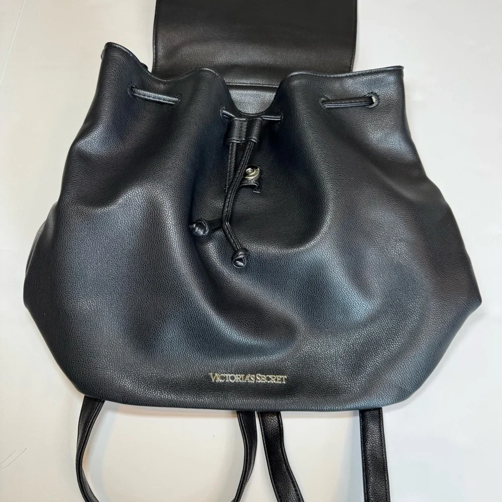 VS Black Faux Leather Backpack Carryall NWT - Picture 4 of 8